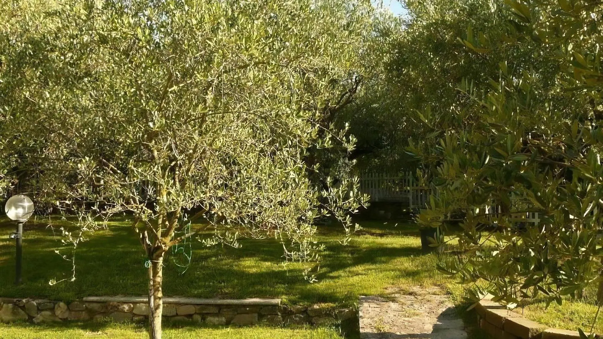 בית נופש קוסטרמנו Villa Am Gardasee Mit Grossem Pool Und Garten איטליה